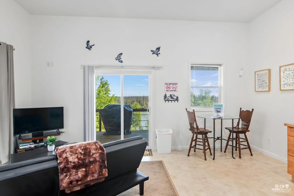 Kenai River Views & Access: Soldotna Apartment! Apartment in Soldotna