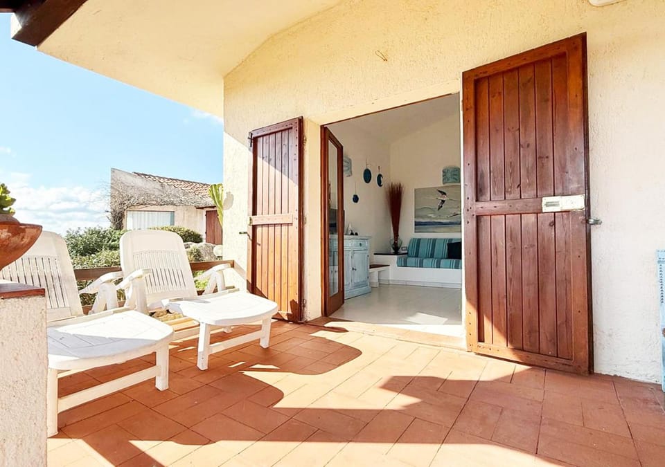 Patio, Day, Natural landscape, View (from property/room), Balcony/Terrace, sunbed