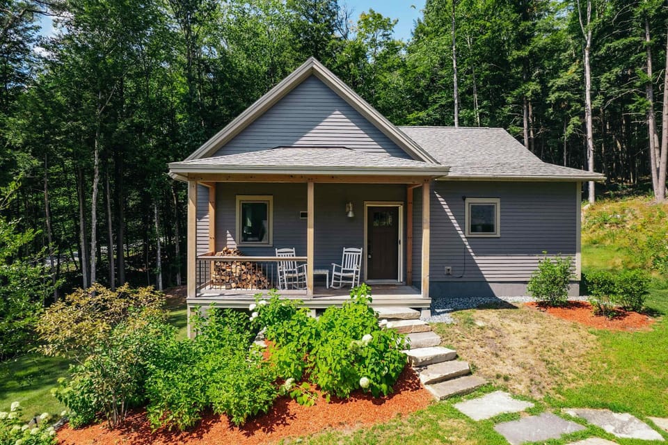 Fireplace Woods Club Access - Modern Quechee House in Quechee