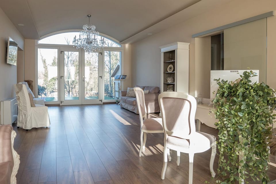Lobby or reception, Internal: Not applicable to any particular room