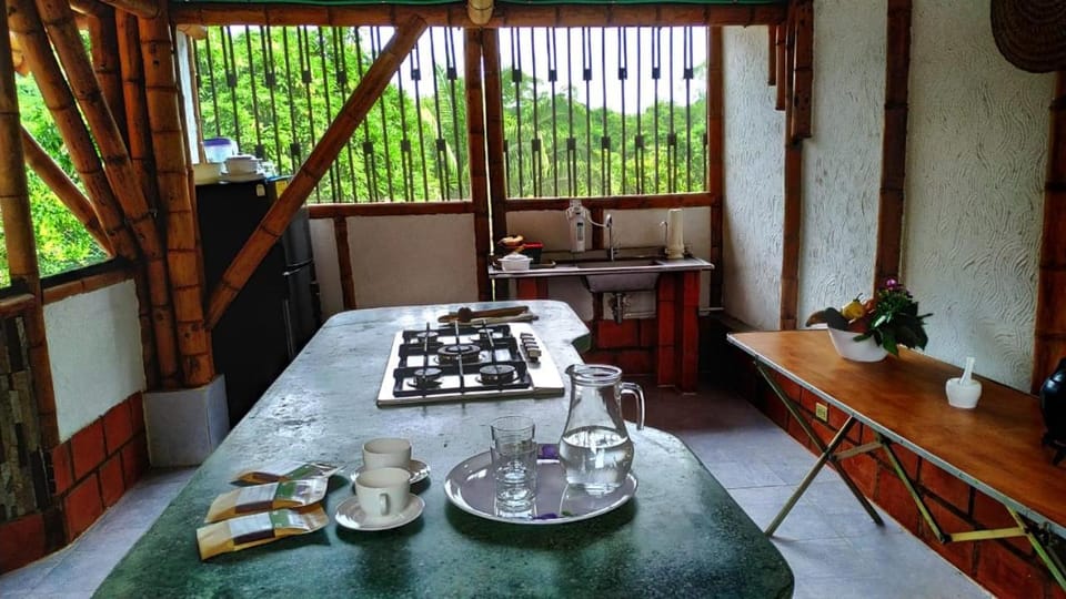 Kitchen or kitchenette, Kitchen or kitchenette