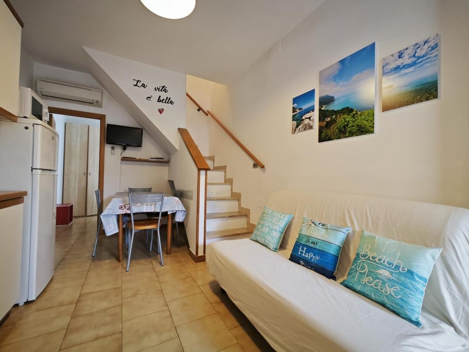 R40- Grazioso trilocale Apartment in Marcelli