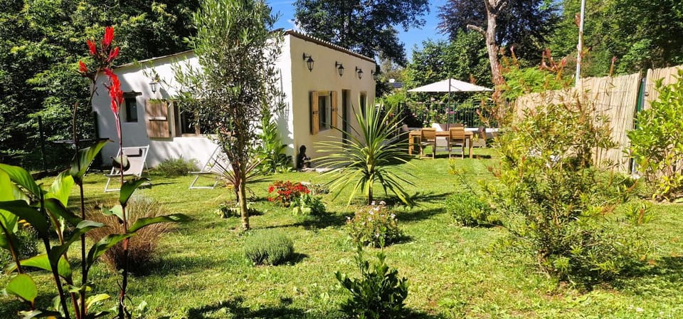 Property building, Garden, Garden view