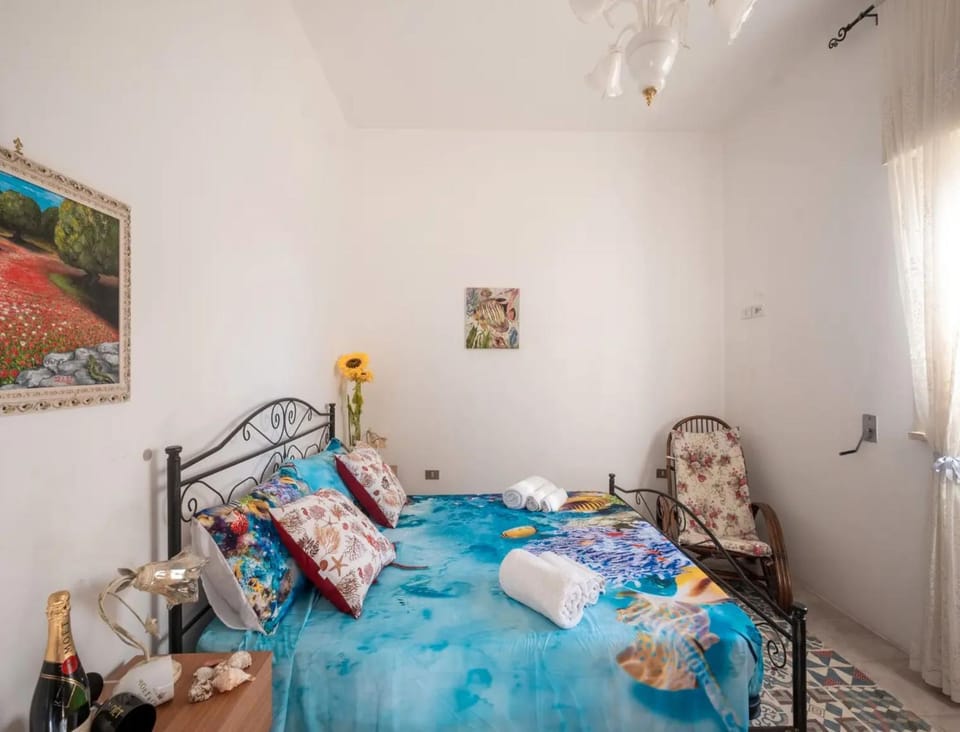 Bed, Decorative detail, Bedroom