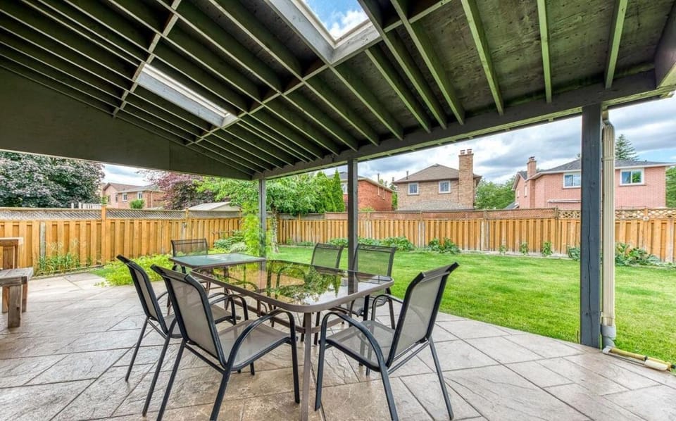 Patio, Day, Garden, Dining area, Garden view