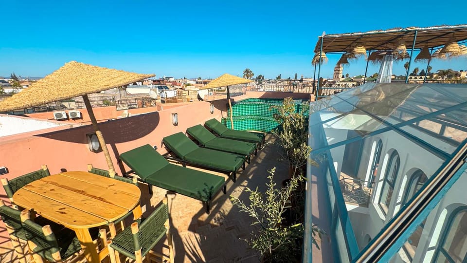 Patio, sunbed