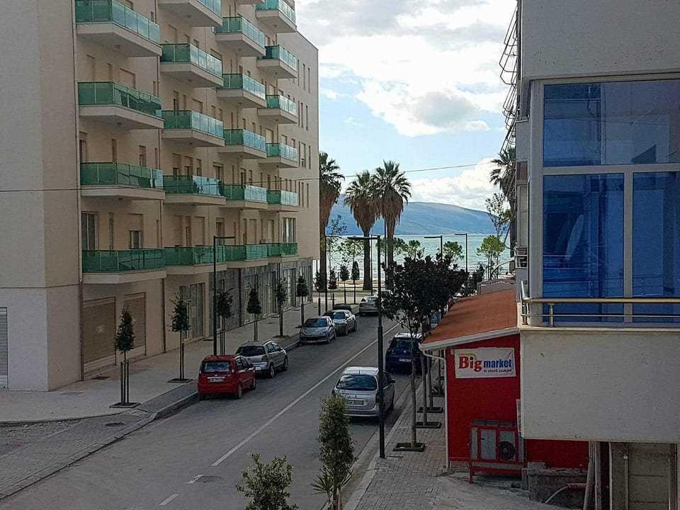 Cold Water Residence Apartment in Vlorë