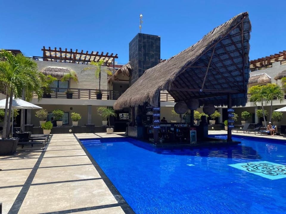 Property building, Swimming pool