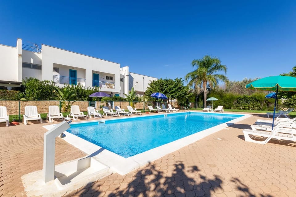 Luxury Holiday House with Pool Apartment in Apulia