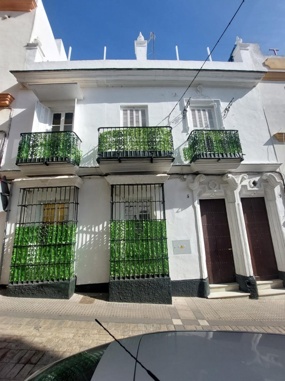 Property building, Internal: Not applicable to any particular room