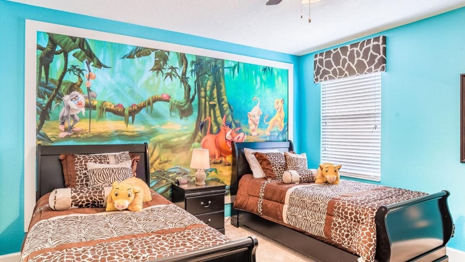 ChampionsGate Resort Vacation Pool Home 8BR House in Four Corners