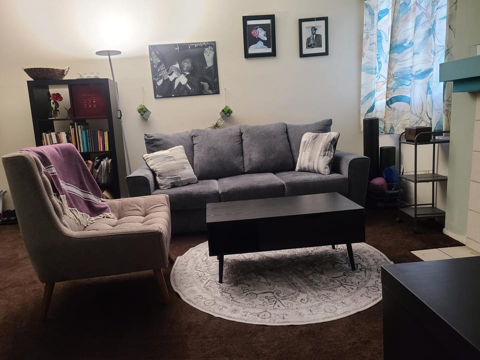Communal lounge/ TV room, Living room, Seating area