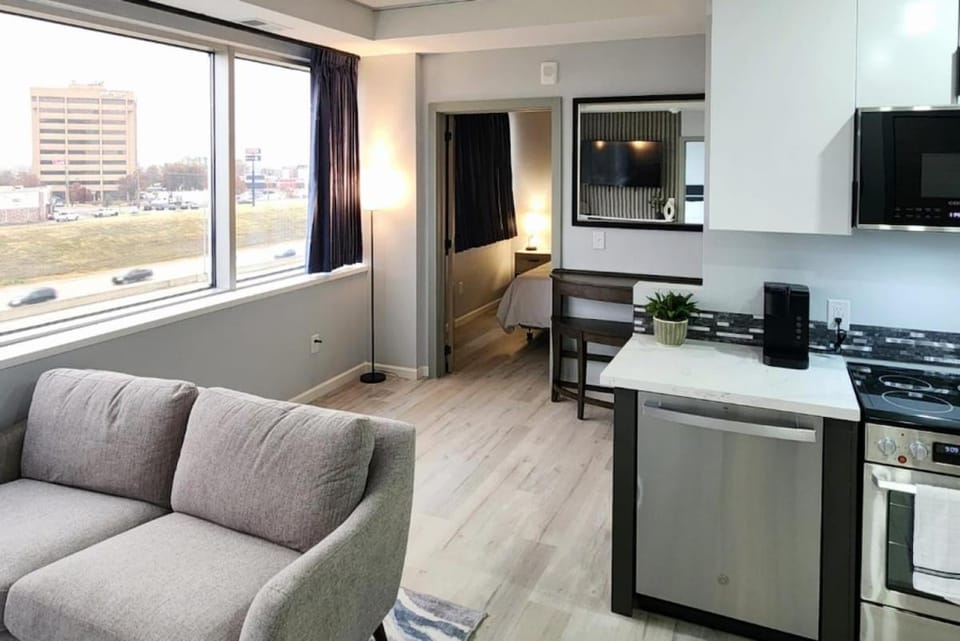 Quiet Modern Two Bedroom Apartment with Gym Apartment hotel in Tulsa