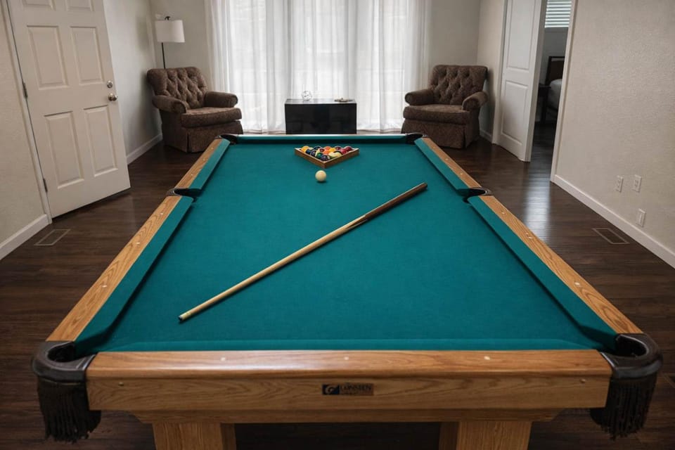 The Affordable Family Fun House- Ping Pong, Pool Table, Darts House in Post Falls