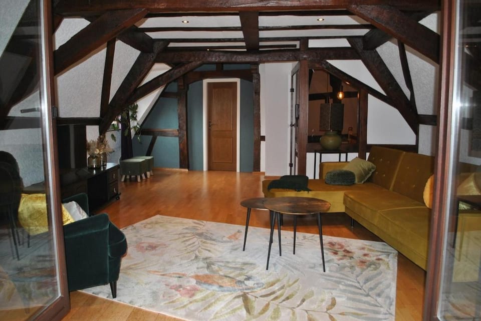 Living room, Photo of the whole room, Seating area