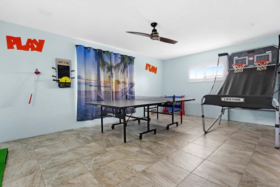Ocean view, Tiki, Heated Pool, Game Room - The Seahorse - Roelens House in Estero Island