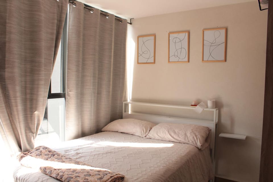 Habitación privada en departamento compartido centro de la cuidad de México en Buenavista cerca de reforma, revolución, zocalo Vacation rental in Mexico City