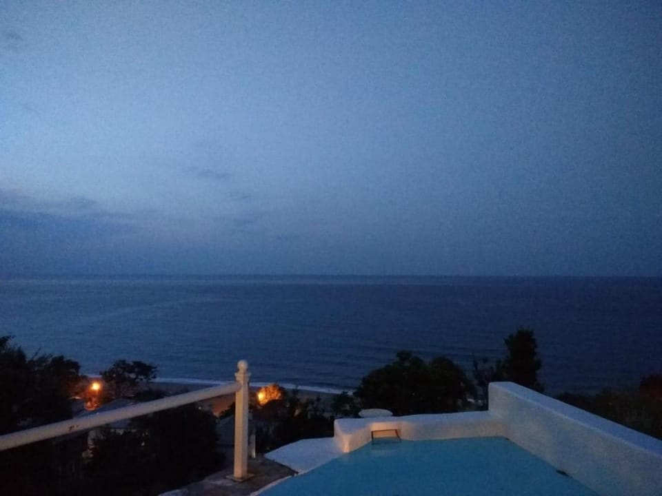 Pool view, Sea view