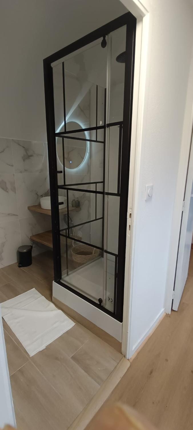La Suite Mìmì 光 Duplex - 2chambres2Sallesd'eau - Second Lodge Rennes Apartment in Rennes