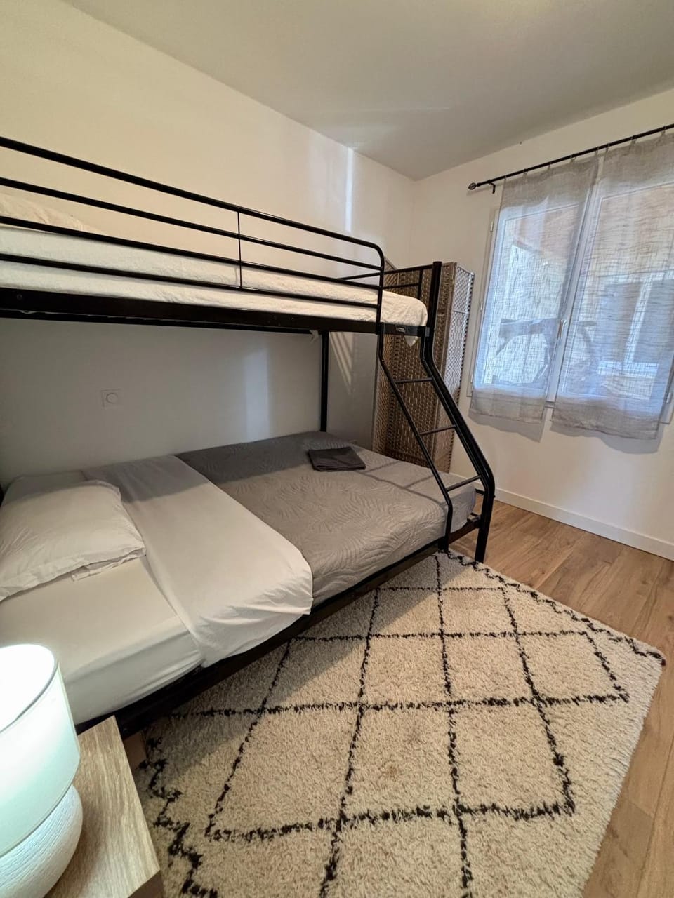 Bed, Photo of the whole room, Bedroom, bunk bed