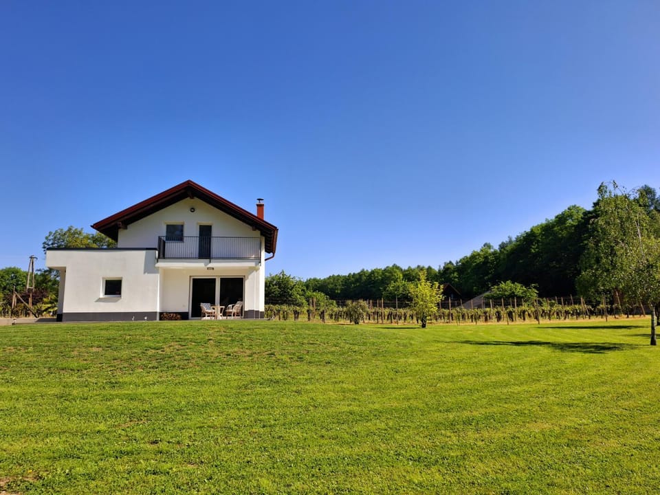 Property building, Natural landscape, Garden view