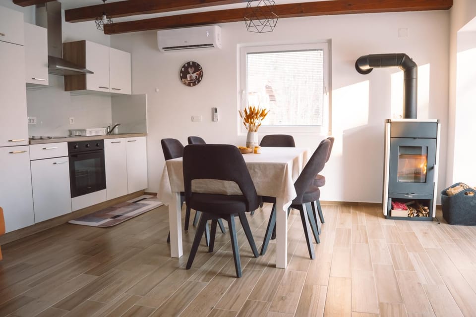Dining area, fireplace, kitchen