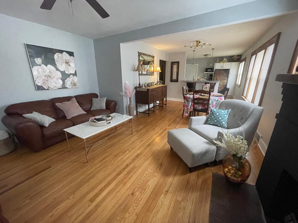 Communal lounge/ TV room, TV and multimedia, Living room, Photo of the whole room, Seating area, Evening entertainment