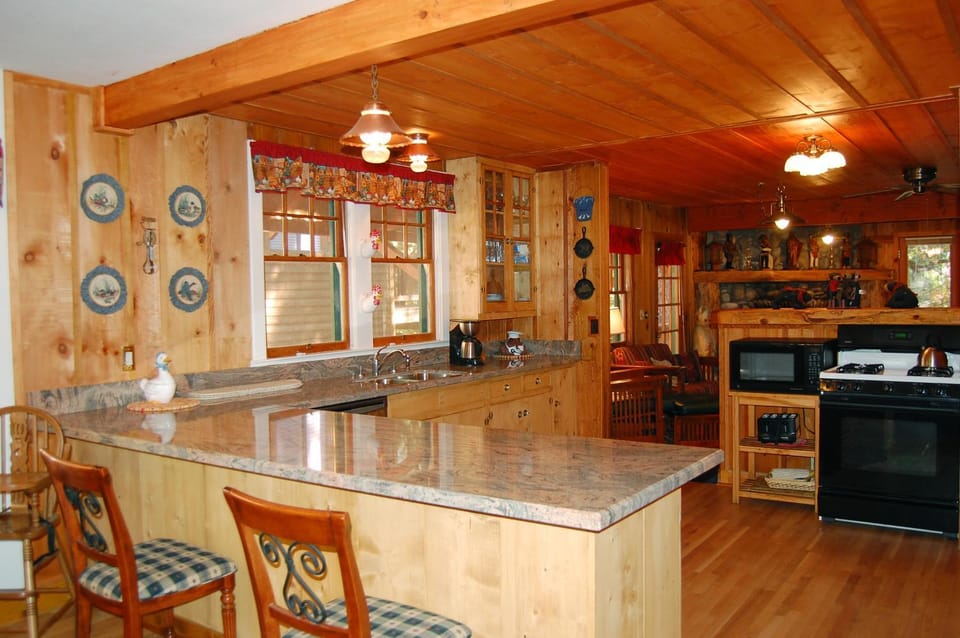 Black Oak Lodge at The Redwoods House in Sierra Nevada