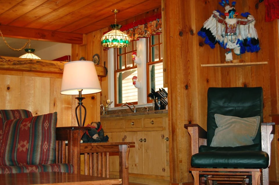 Black Oak Lodge at The Redwoods House in Sierra Nevada