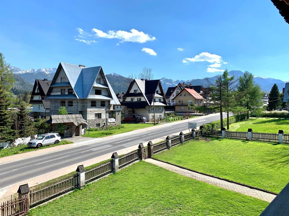 Mountain view, Street view
