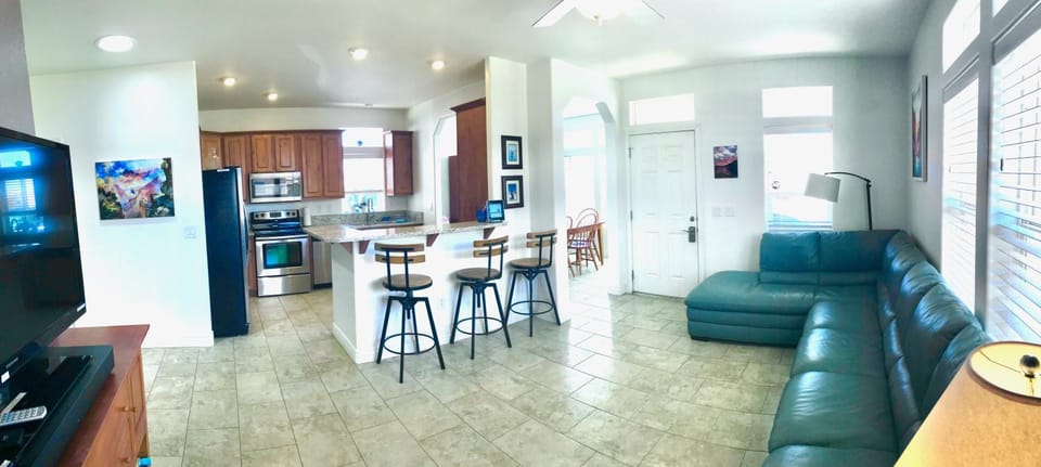 Local VIEW Pet Friendly BOAT Parking Close to Antelope Canyon & HorseshoeBend House in Page