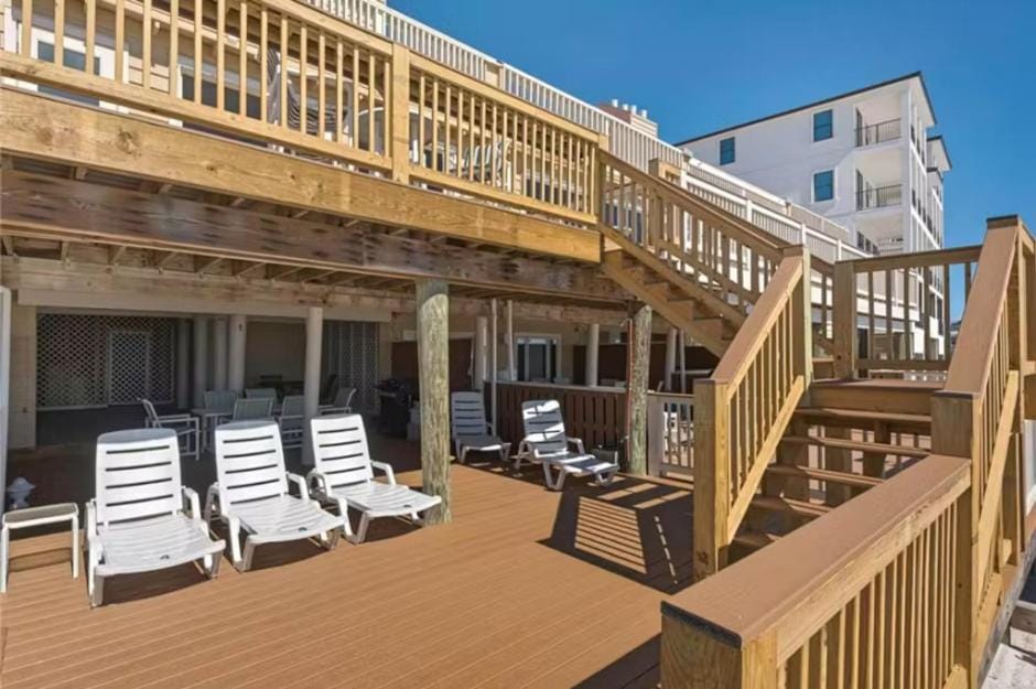Green Reef # 4 gorgeous beachfront townhome sleeps 8 House in Destin