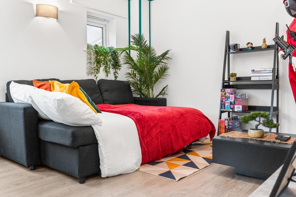Bed, Living room, Seating area