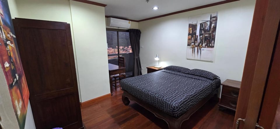 Bedroom, wardrobe