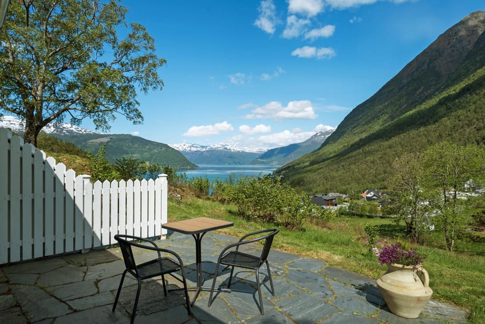 Patio, Mountain view, Sea view
