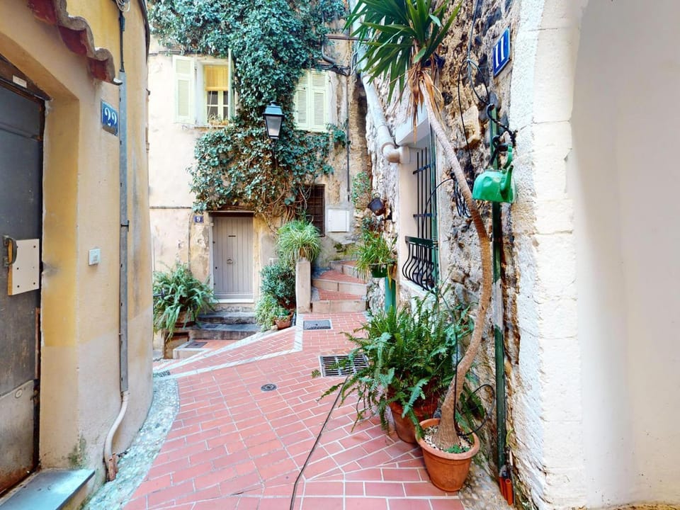 Studio climatisé avec Wifi, Menton vieille ville - FR-1-196-361 Apartment in Menton