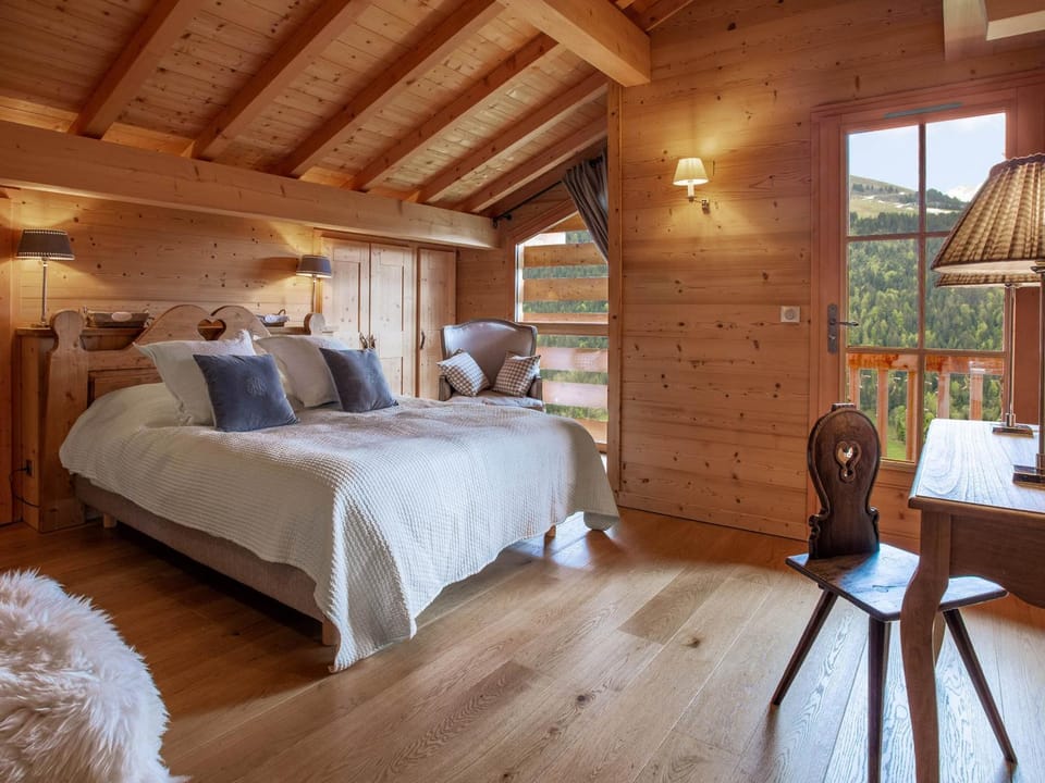 Chalet 4★, 5 chambres, spa extérieur, navette proche, animaux bienvenus - FR-1-304-301 Chalet in La Clusaz