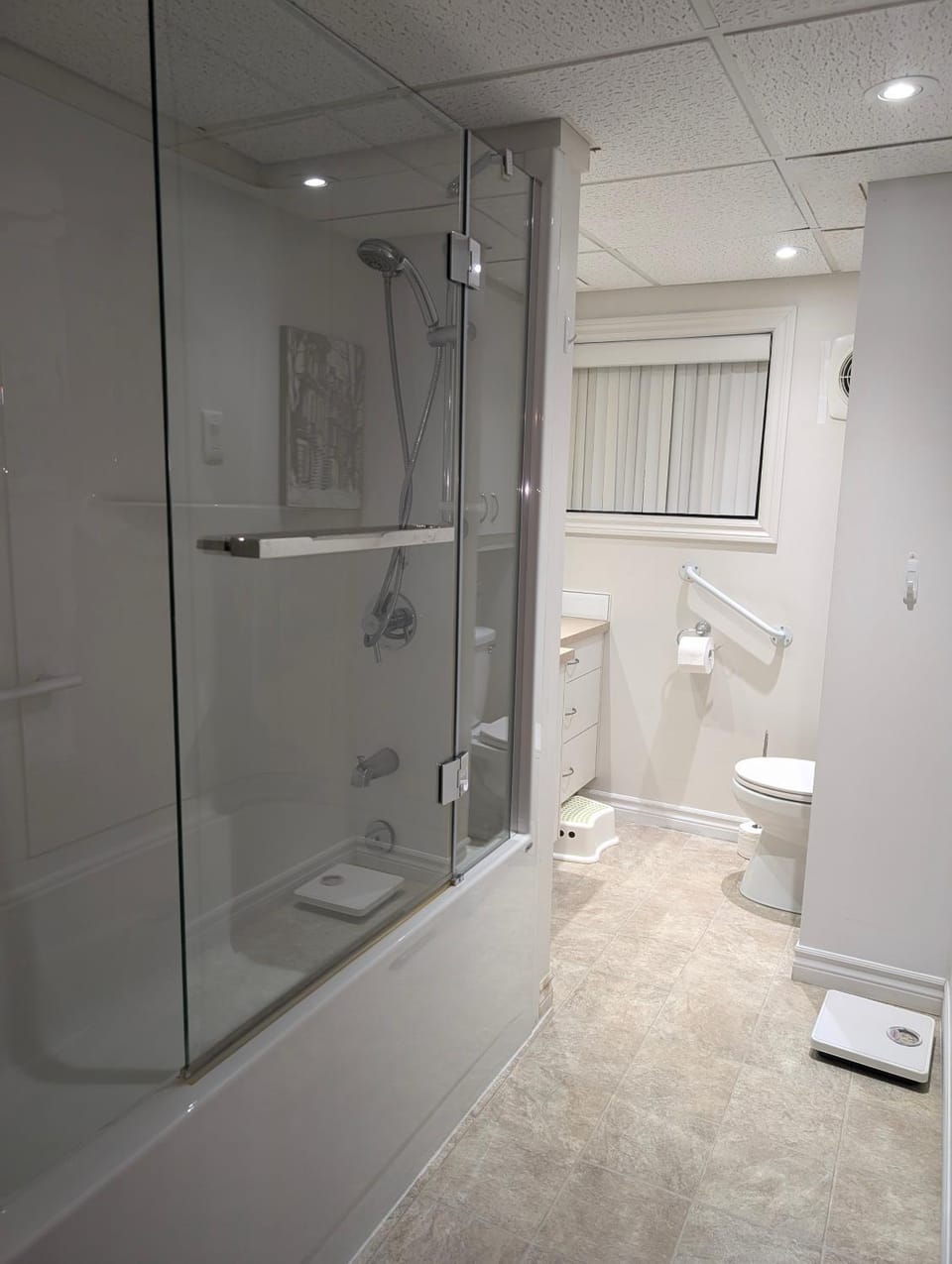 Style Chalet Apartment in Terrebonne