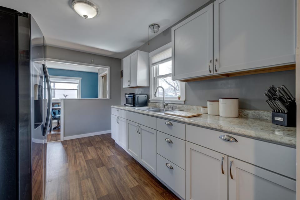 Kitchen or kitchenette