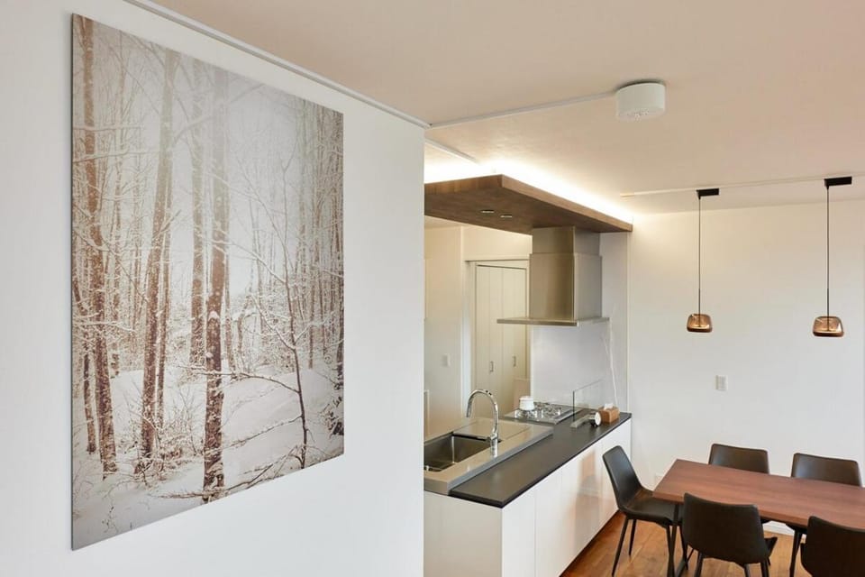 Kitchen or kitchenette, Decorative detail, Dining area