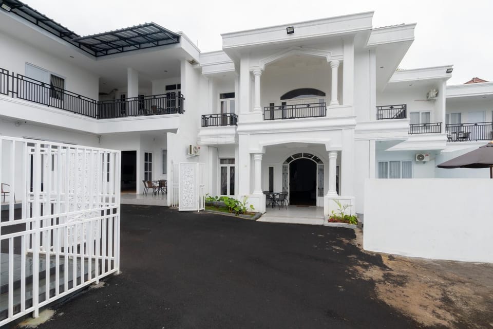 Villa Fiorenza II Villa in Cisarua