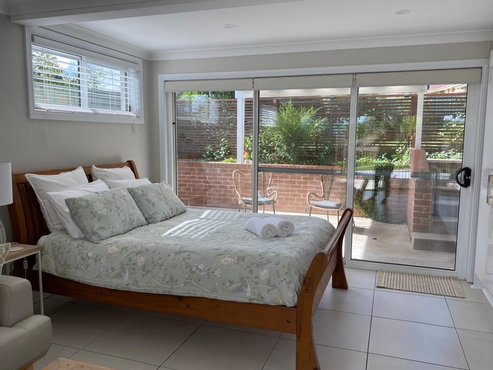 Patio, View (from property/room), Bedroom