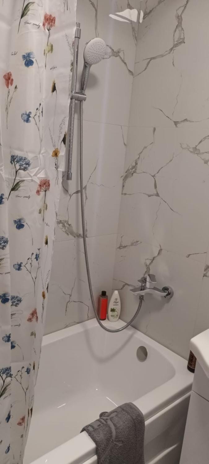 Bathroom, Bath