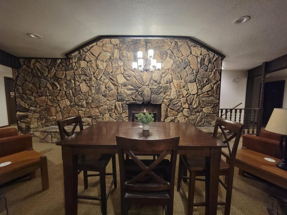 Cozy Retreat with Scenic Views- Prestige Vacations House in Brian Head