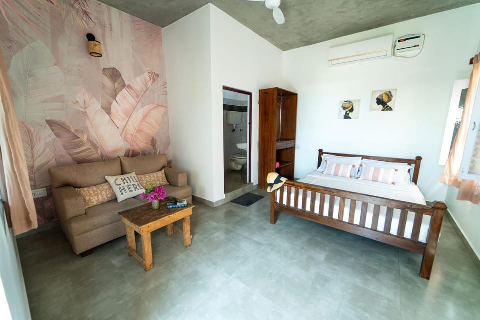 Bed, Photo of the whole room, Bedroom, air conditioner