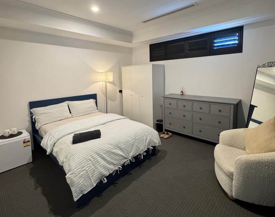 Bed, Photo of the whole room, Bedroom, towels, wardrobe