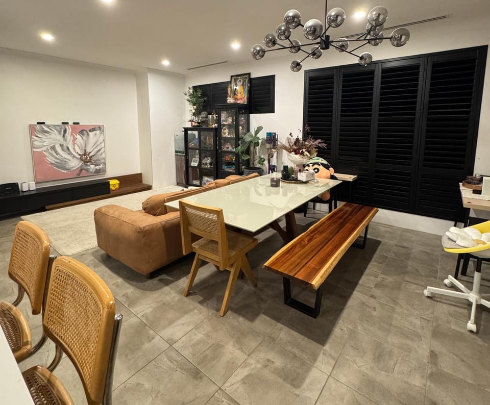 Dining area, Internal: Not applicable to any particular room