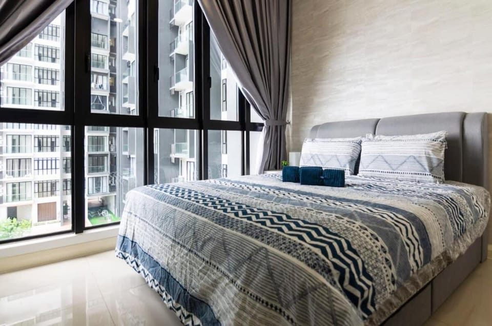 Modern 2BR D'Pristine Suite Close to Legoland Apartment in Johor