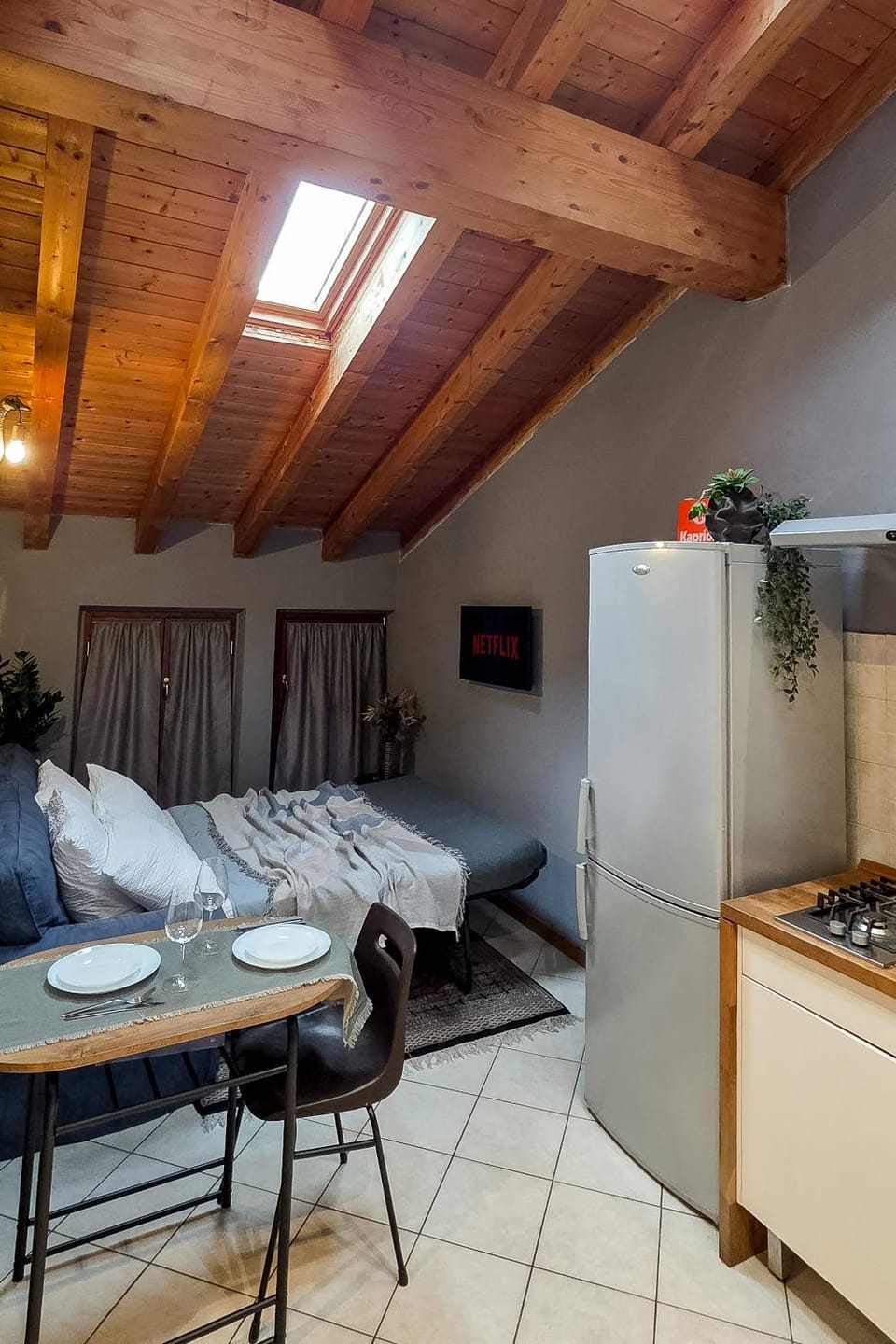 Midnight blues for 3 people near the airport Apartment in Lombardy