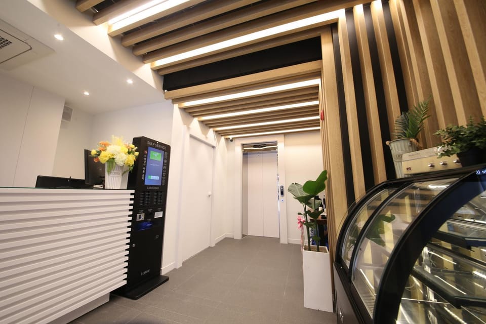 Property building, Lobby or reception